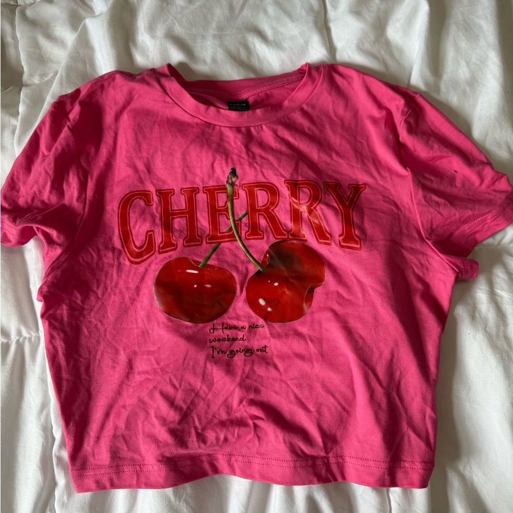 SHEIN Cherry Graphic Pink Cropped Tee